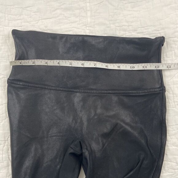 Spanx Faux Leather Leggings size Medium - Picture 8 of 9